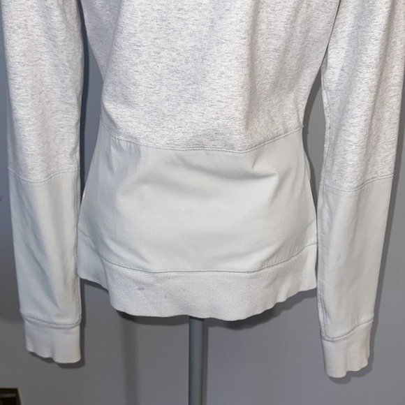 Lululemon Voyage Hoodie - Picture 9 of 16